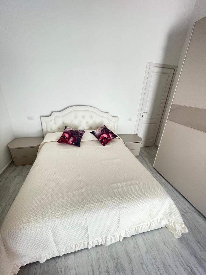 La Perla Del Mare Bed & Breakfast La Caletta Bagian luar foto